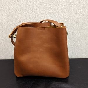 Portland Leather Goods - Butterfly Bucket Bag - Honey - Premium - Like New